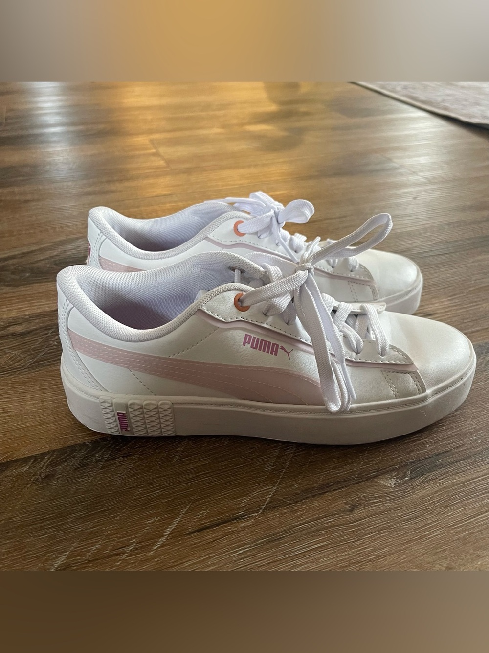 Puma Smash Platform V2  Candy Sneakers Womens Size 6.5